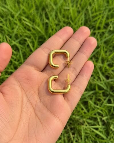 Our "Ziva" Anti-Tarnish Earrings