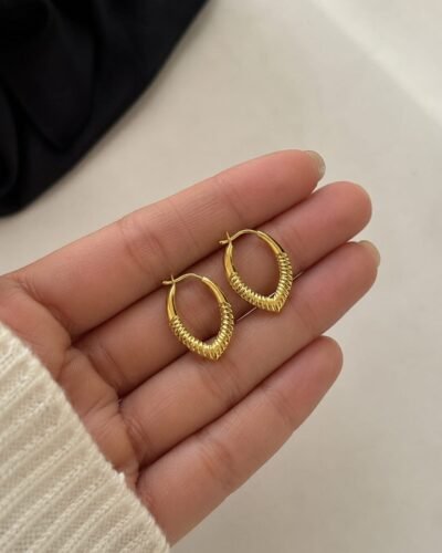 Our "Aliva" Anti-Tarnish Earrings